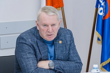 Депутаты взяли шефство над семьями погибших участников СВО